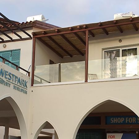 Poseidon'S Limnaria Apartment Pafos Quarto foto